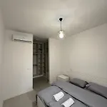 Maisonnova Deluxe 2 דירה