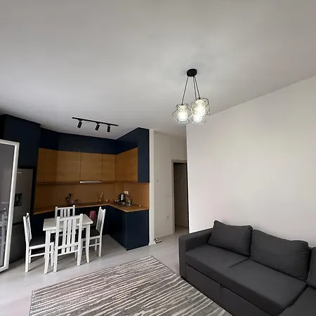 Maisonnova Deluxe 2 شقة تيرانا