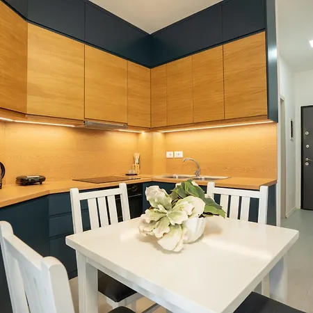 Maisonnova Deluxe 2 דירה טיראנה
