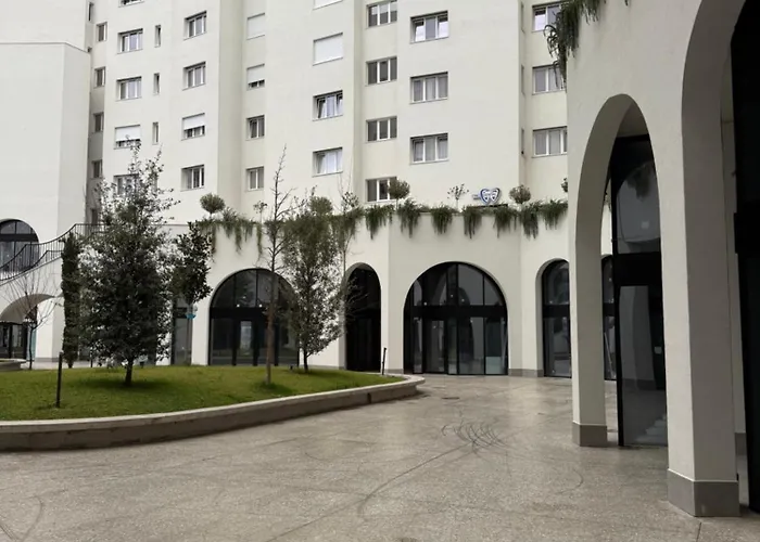 Maisonnova Deluxe 2